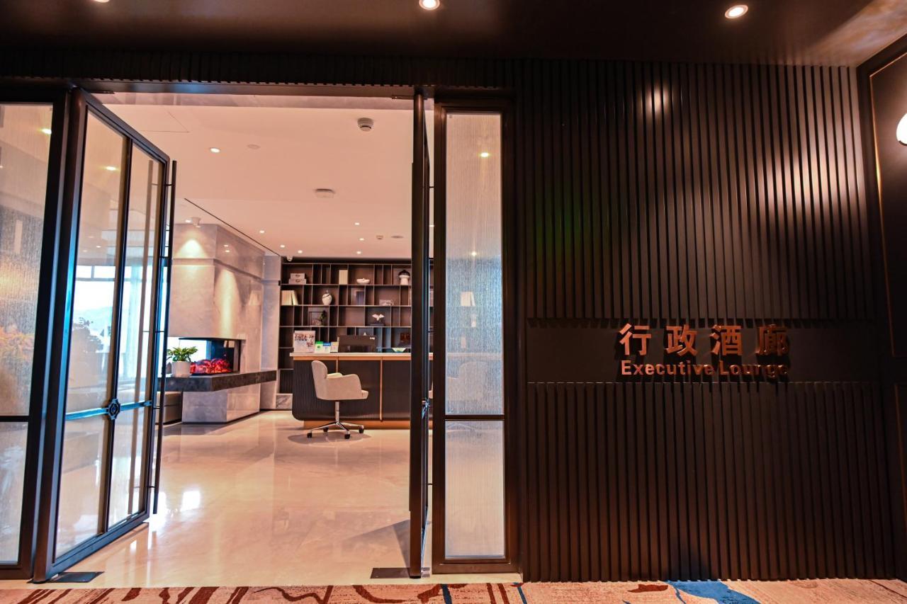 Wyndham Qingdao Hotel Екстериор снимка