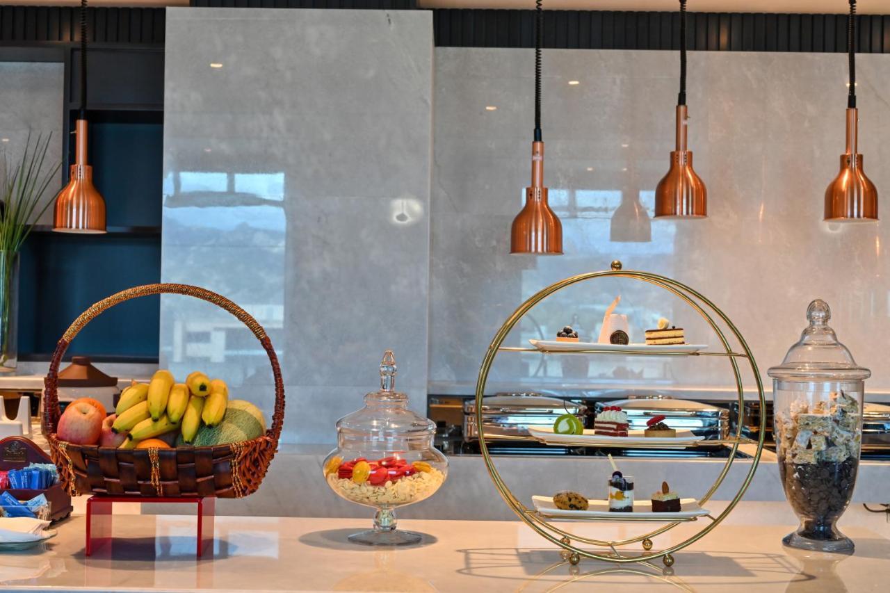 Wyndham Qingdao Hotel Екстериор снимка